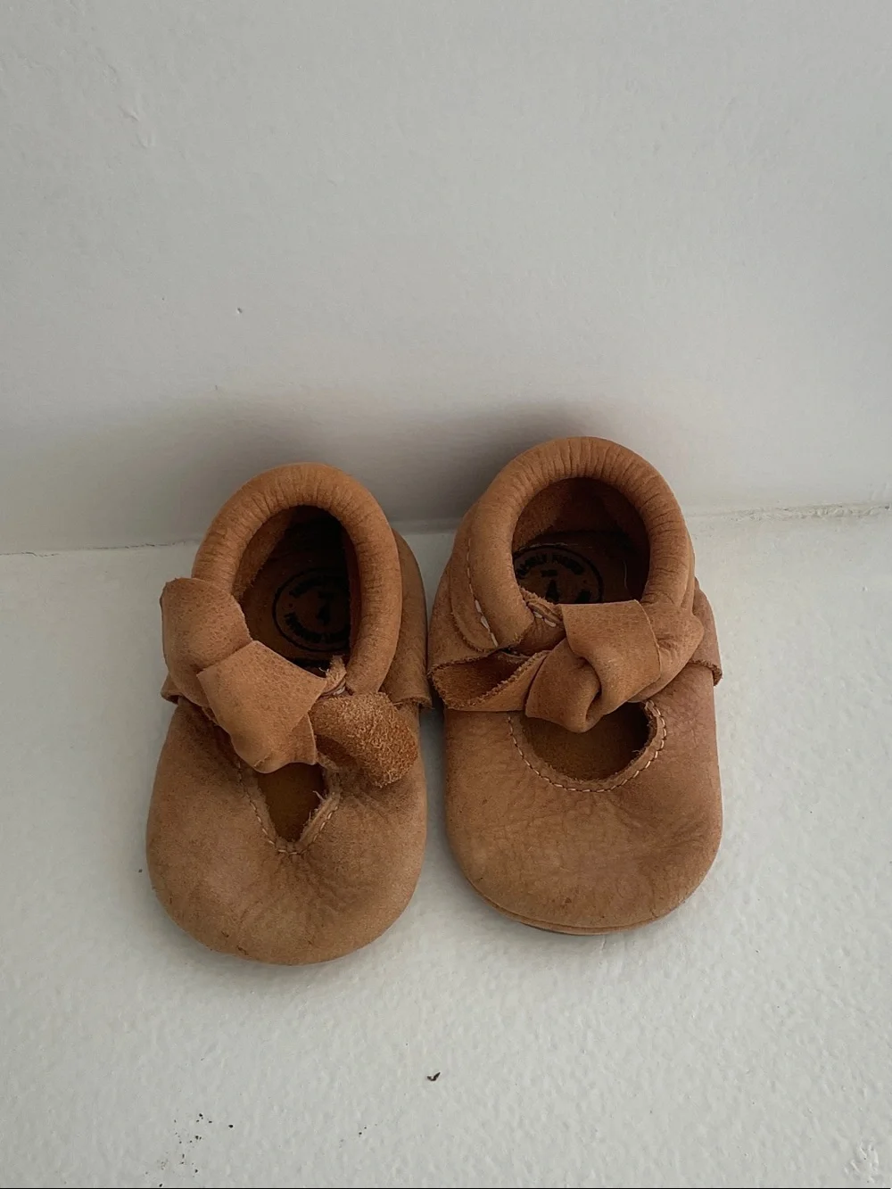 Freshly Picked Toddler Bow Moccasins - Brown/Tan